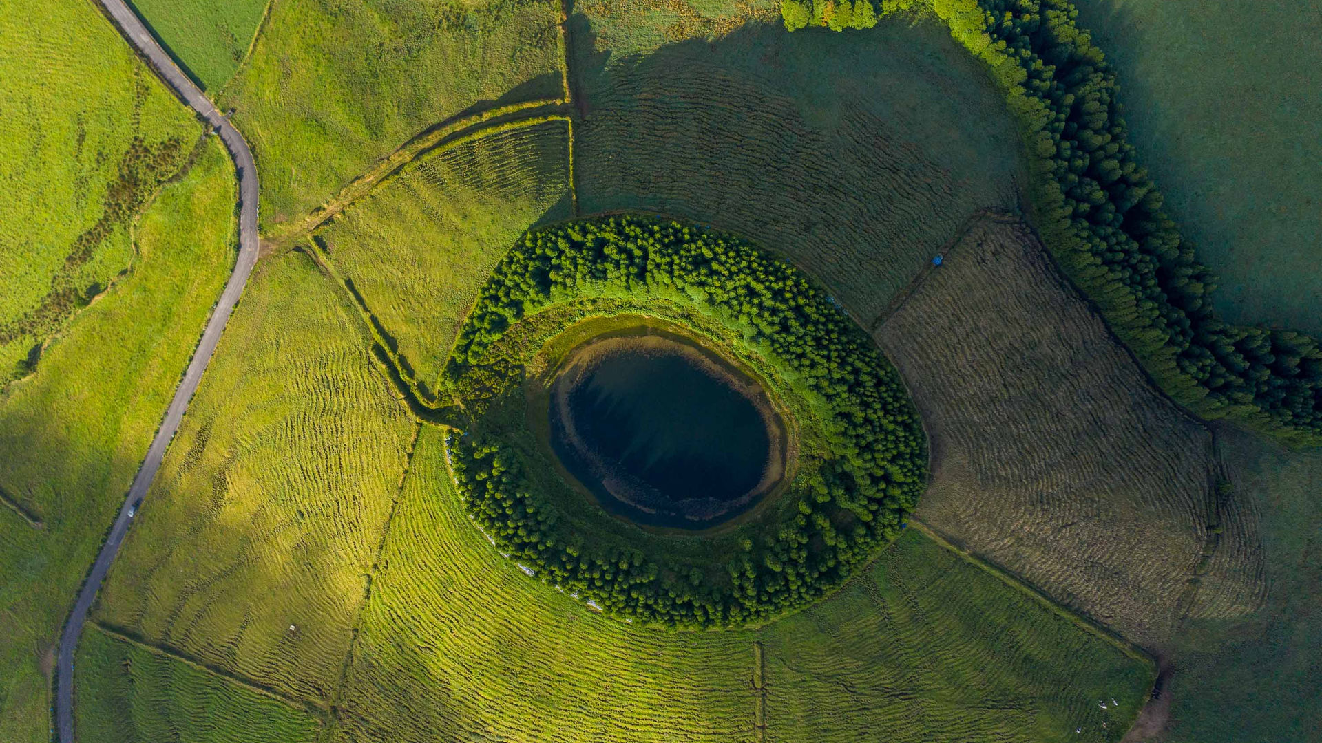 Lagoa de Pau Pique in Sete Cidades, São Miguel Island, The Azores