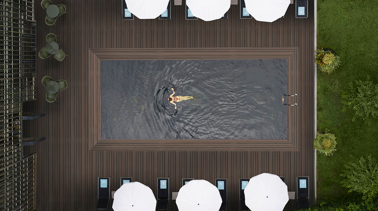 Exterior Pool, Octant Furnas