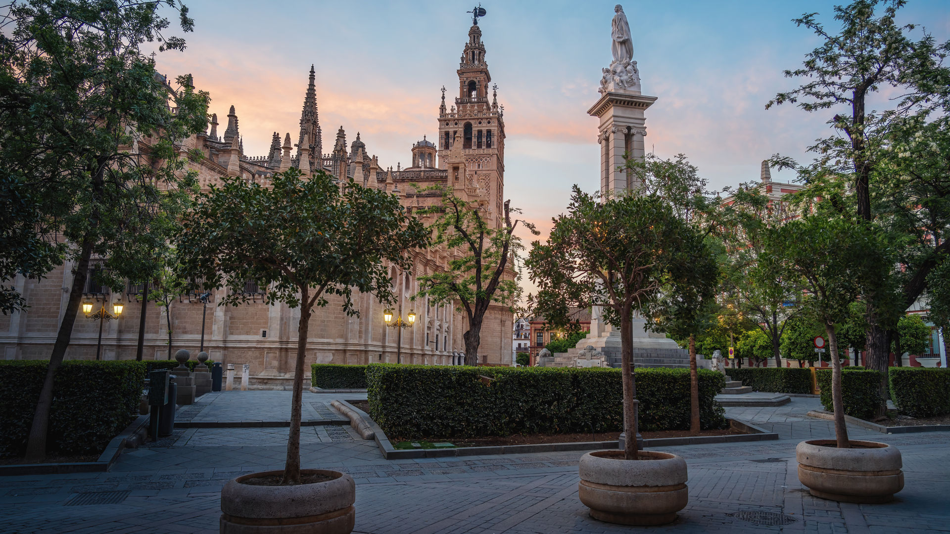 Plaza del Triunfo – Seville’s Historic Square at Sunset