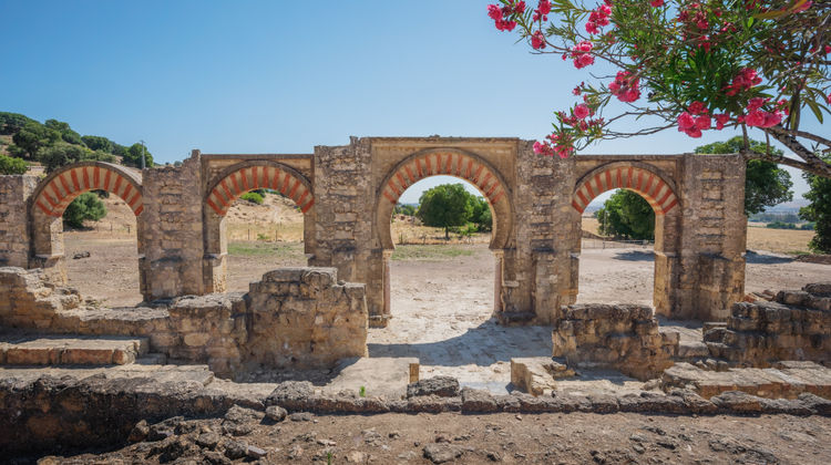 Bab al-Sudda Portico – Medina Azahara’s Architectural Wonder