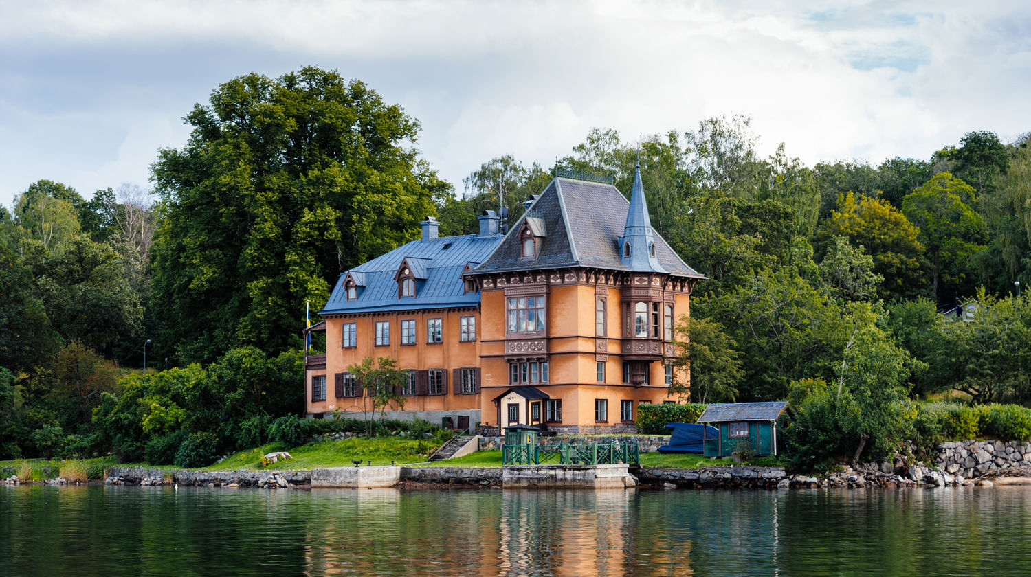 Island Museums & Scenic Waterfronts