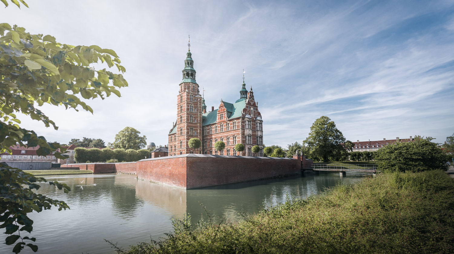 Modern Art, Canal Magic & Local Markets