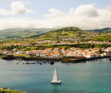 best-activities-to-do-in-faial-island-azores-archipelago-boat-tours-expeditions-trips