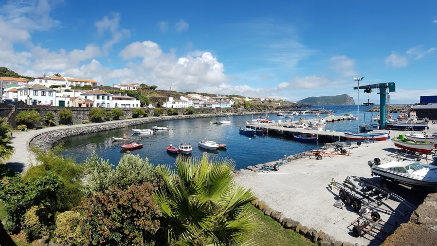 Passeios de carrinha: Ilha Terceira - Meio Dia