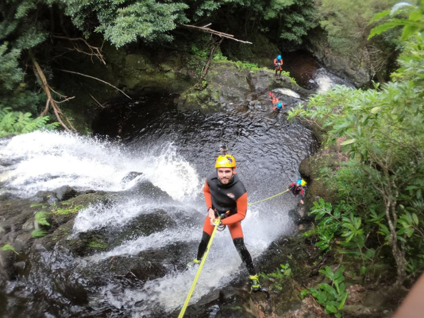 Atividades de Canyoning: Canyoning - Ilhéus Inferior - Nível II