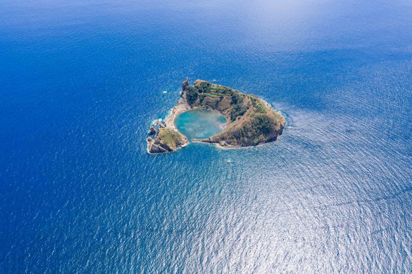 Boat Tour: Islet of Vila Franca do Campo Reserve Tour