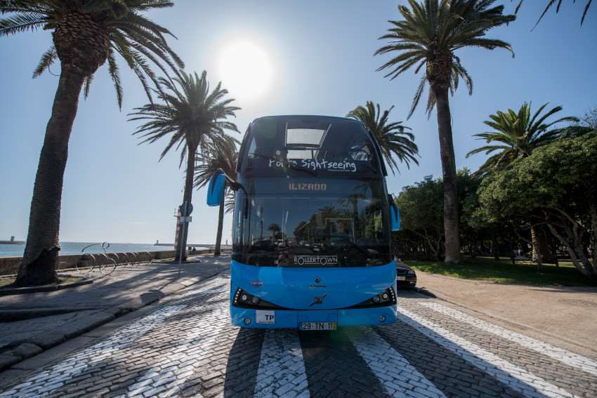 Hop on Hop Off: Come aboard the Hop-on Hop-off Porto bus to explore the charming city (24H)