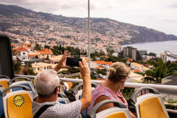 Hop on Hop Off: Funchal, Câmara de Lobos e Observação de Golfinhos e Baleias