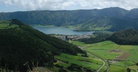 Hiking Tour: Sete Cidades & Vista do Rei - Half Day