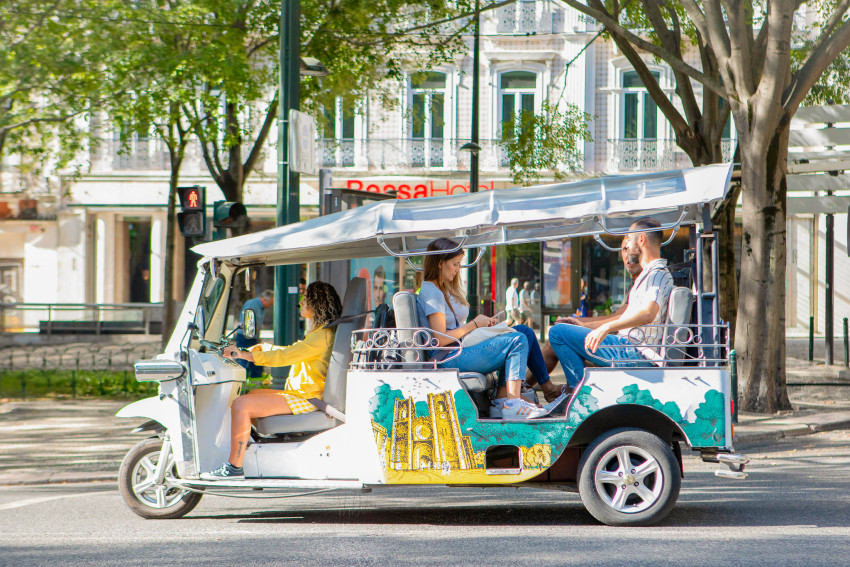 Eco Tuk Tours: Old Town Lisbon