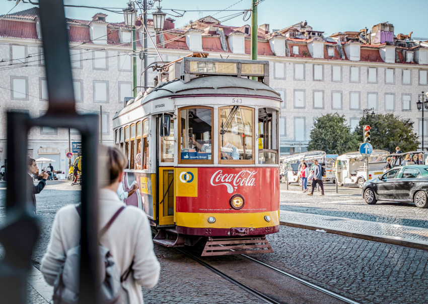 Eco Tuk Tours: Follow the Tram 28 