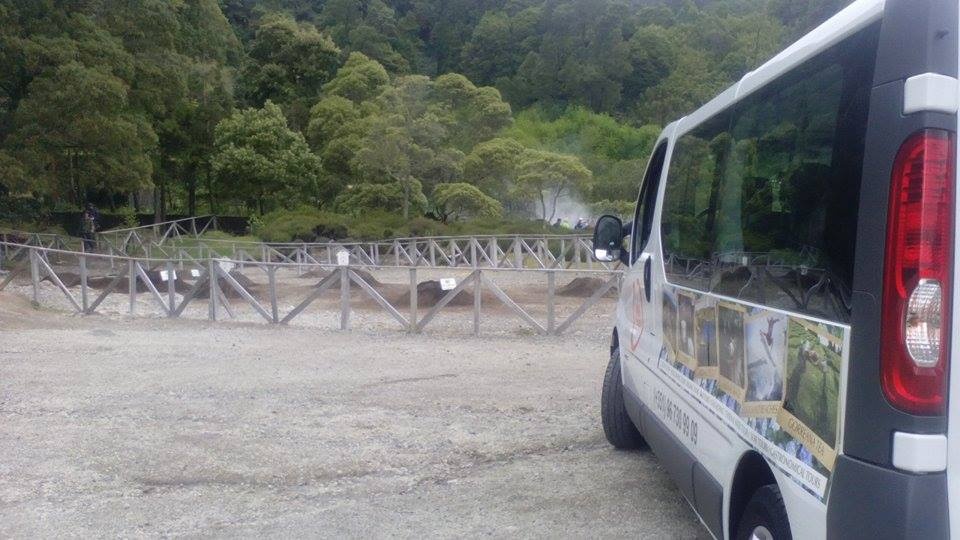 Passeio de Carrinha: Furnas – Dia Inteiro