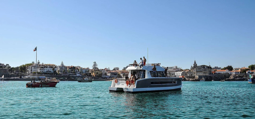 Sailing Boat Tour: Lisbon and the Iconic Christ Tower from a Unique Perspective
