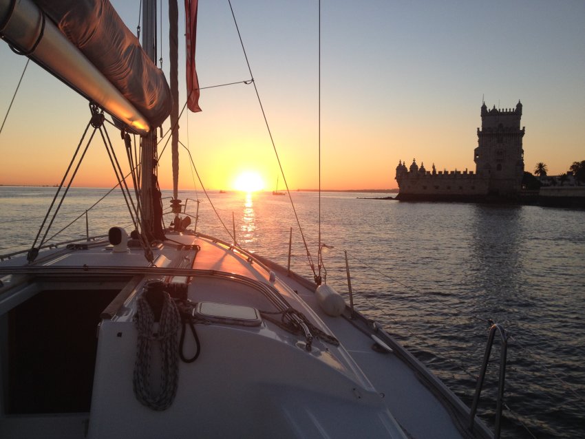 Sailing Boat Tour: Sunset Tour