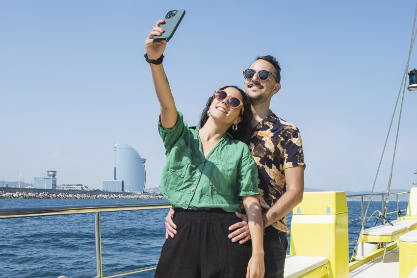 Boat:  Chill Out Catamaran  Experience in Barcelona