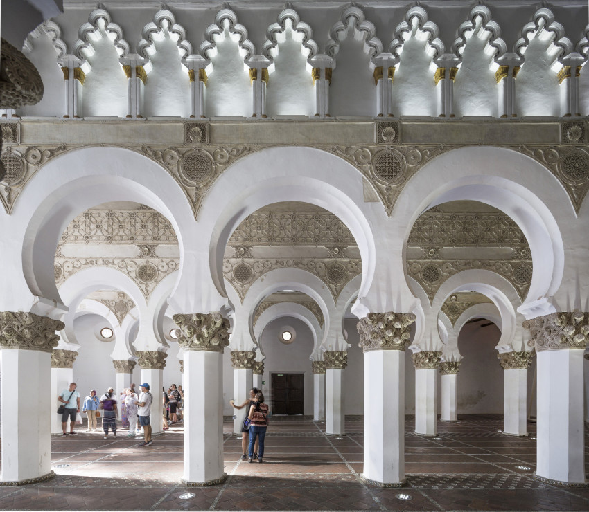 Sightseeing: Excursão de Dia Inteiro em Toledo com Almoço de Tapas Incluído