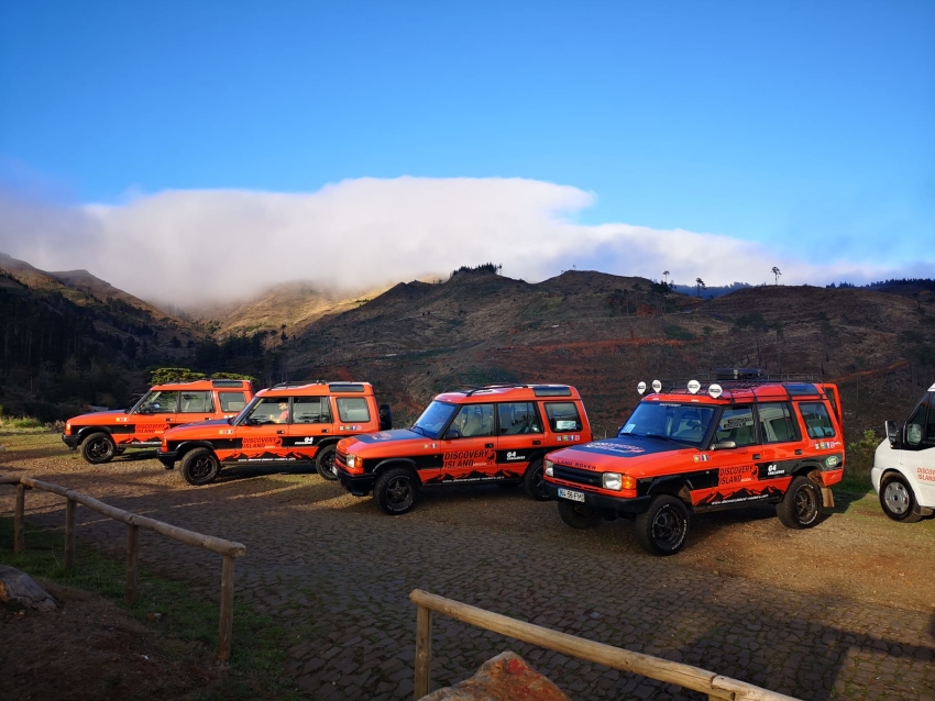 Passeio de Jipe: Pico do Areeiro - Meio Dia