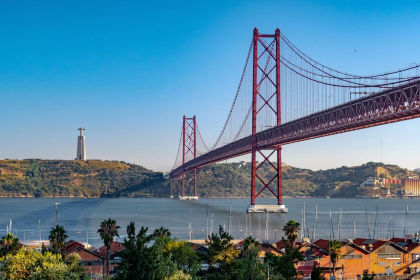 Private Tour: Lisbon City Tour in 4 hours
