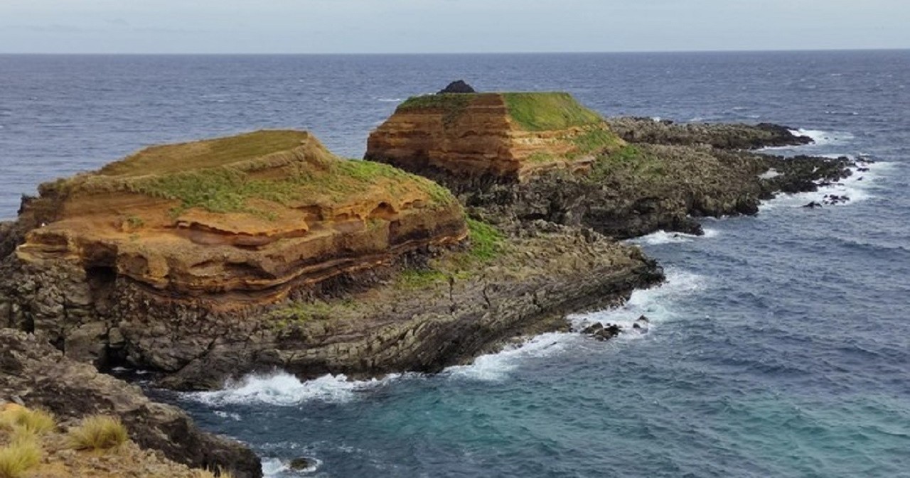 Hiking:  Fortes de São Sebastião