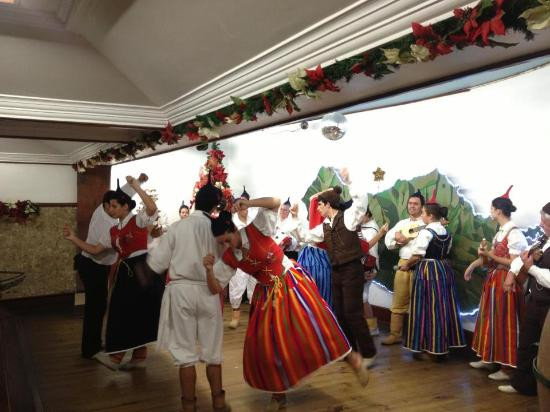 Experience Pack: Best of Madeira (3 Guided Tours + 1 Thematic Dinner) 