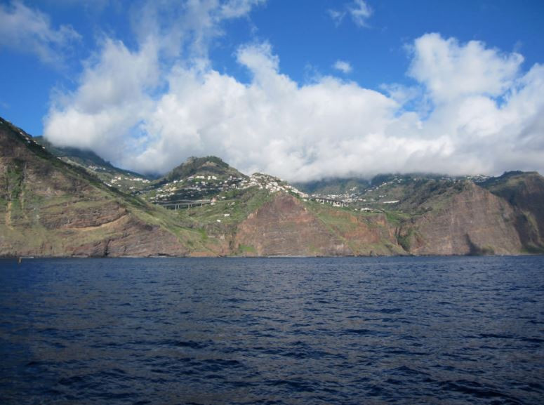 Luxury Tours: Half-Day Tour in a Mercedes-Benz Classe E - Nun’s Valley