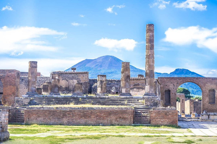 Private: Unesco Jewels: Pompei City and Ruins - Full Day Tour