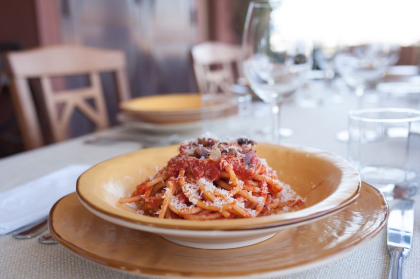 Food & Wine Tours: Dining Experience in a Local's Home