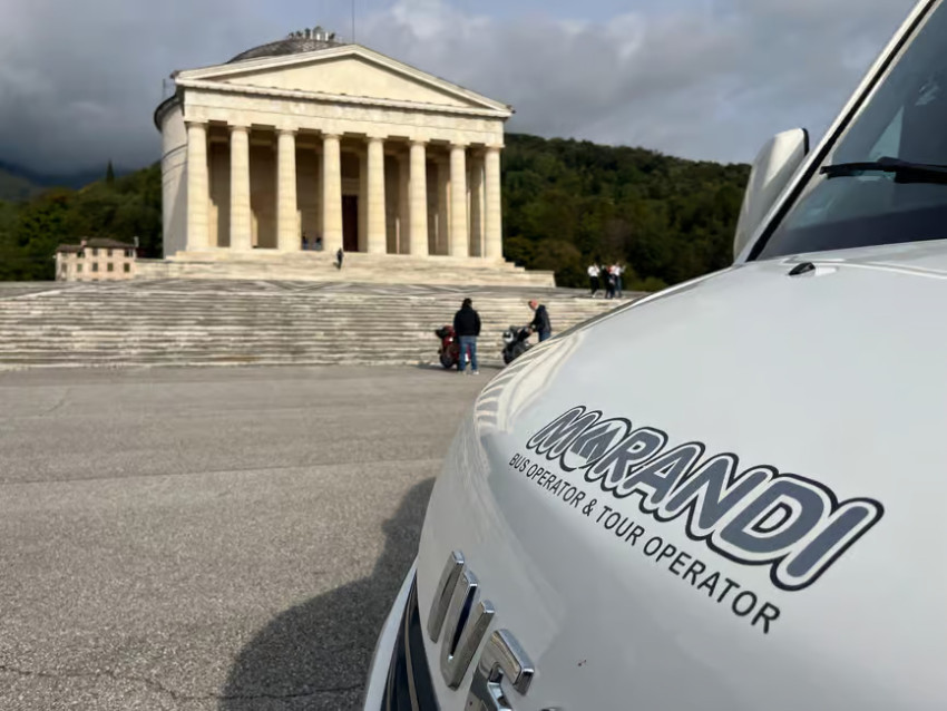 Sightseeing Tours: Verona Day Tour with a Lake Garda Cruise to Sirmione