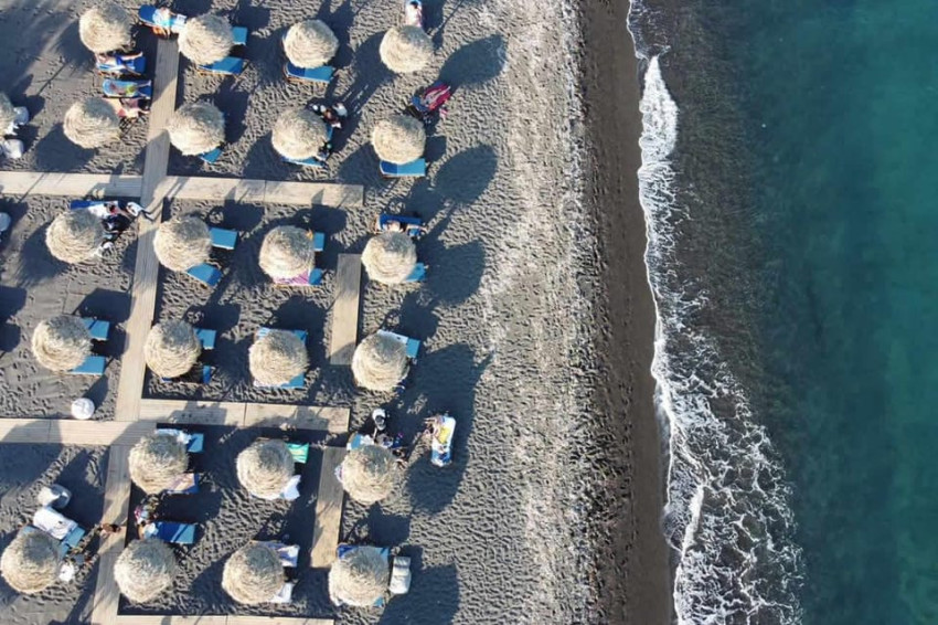 Sightseeing: Authentic Tastes of Santorini