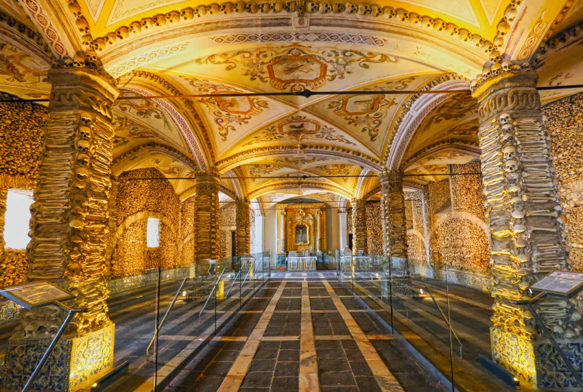 Walking Tour: Évora Walking Tour: Small Group Tour with Chapel of Bones “Skip the Line”
