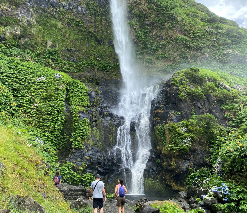 Tour de Carrinha: Tour Lagoas e Cascatas