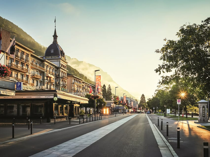 Passeios Turísticos: Zurich: Day Trip to Grindelwald & Interlaken by Bus & Train