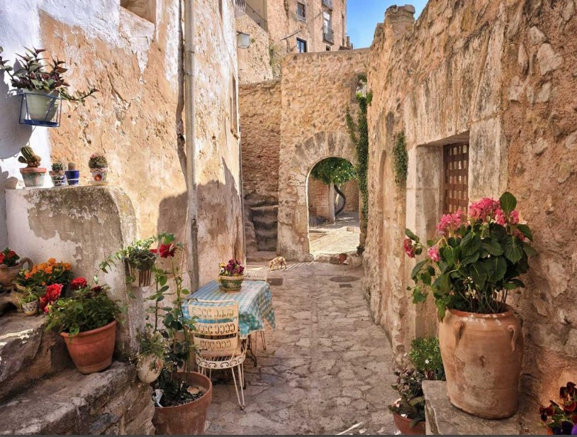 Sightseeing Tours: Bocairent and the Islamic labyrinth of Valencia - Full-Day Tour
