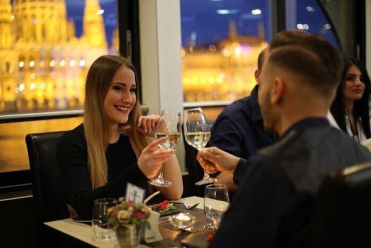 Food & Wine Tours: Danube River Cruise with Live Music and  Dinner