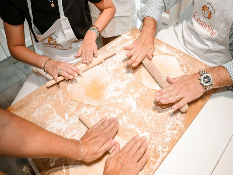 Food & Wine: Local Market Visit and Private Cooking Class in a Local's Home