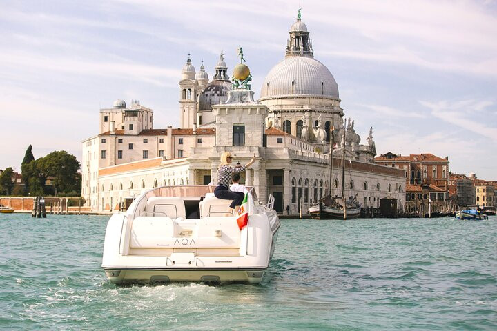 Boat Tours: Venice: Luxury Cruise in Venice Lagoon
