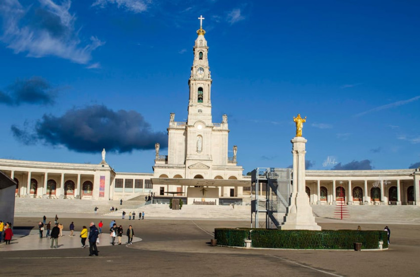 Sightseeing Tours: Private Tour of Fatima with Official Guide