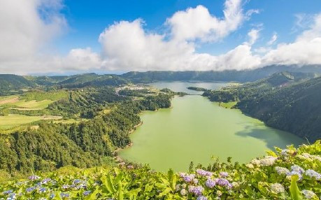 Van Tour: Sete Cidades & Lagoa do Fogo - Full Day Tour (lunch included)