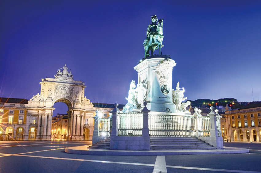 Sightseeing Tours: Lisbon Fado Night with Dinner