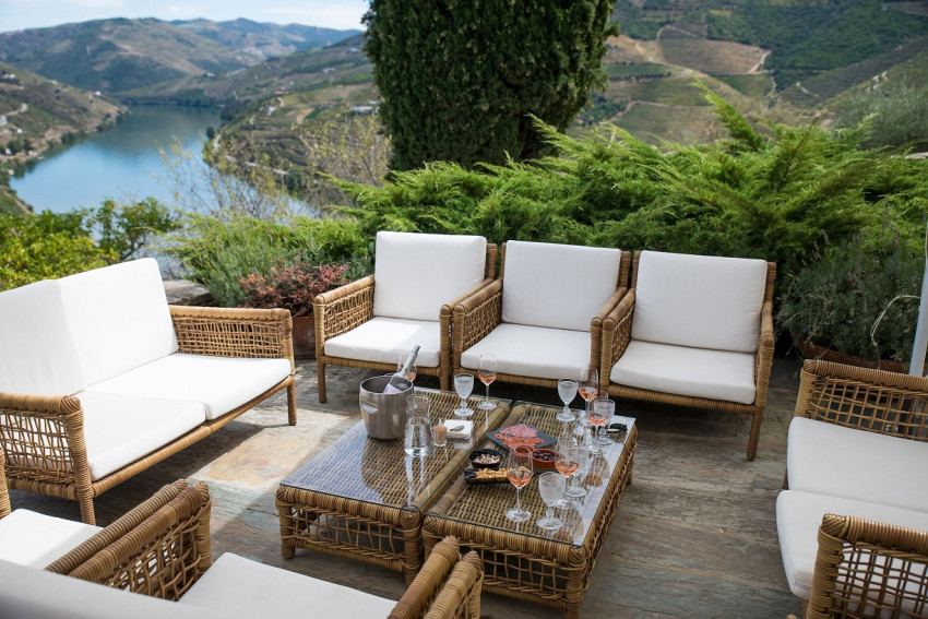 Wine Tasting: Guided Visit and Tasting of Port Wines with Chocolate