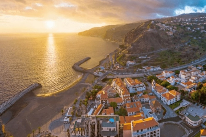 Passeio de Carrinha: Excursão Oeste