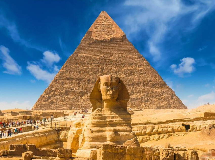 Passeios Turísticos: Pirâmides e Museu - Tour Privado de Dia Inteiro