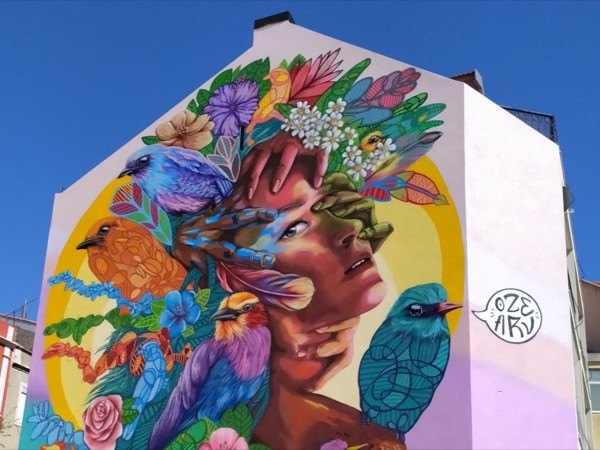 Van Tour: Lisbon Street Art Mecca