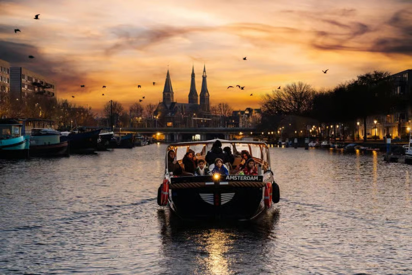 Cultural: Amsterdam Evening (Sunset) Canal Cruise w/ optional drinks