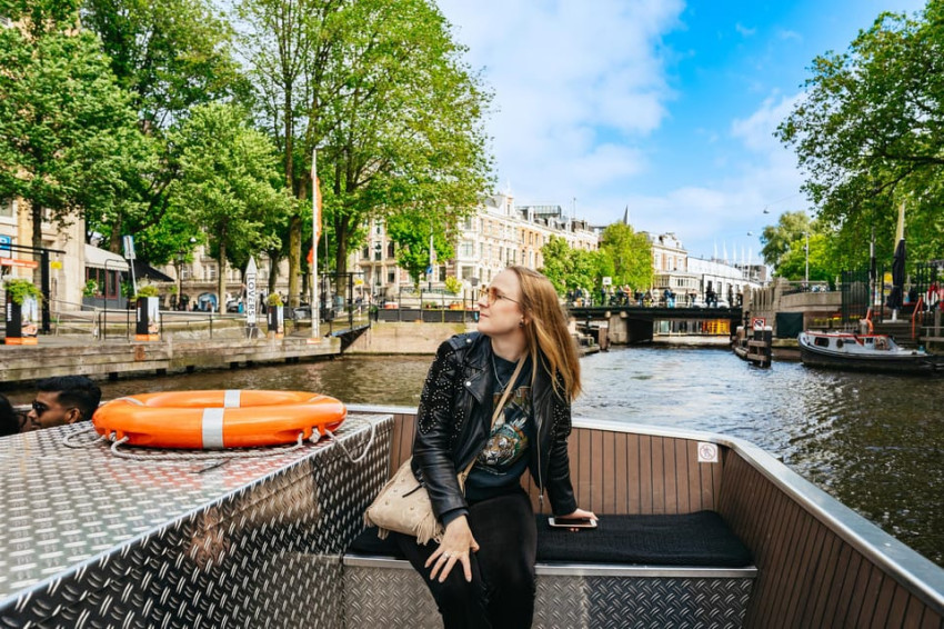 Cultural: City Canal Cruise and Rijksmuseum