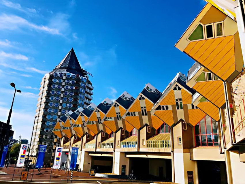 Cultural: Day Tour to Rotterdam, Delft and The Hague