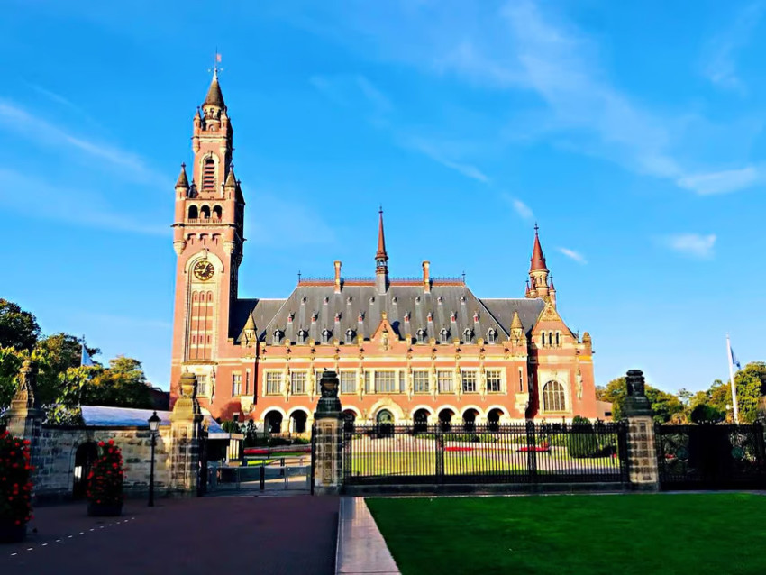Cultural: Day Tour to Rotterdam, Delft and The Hague