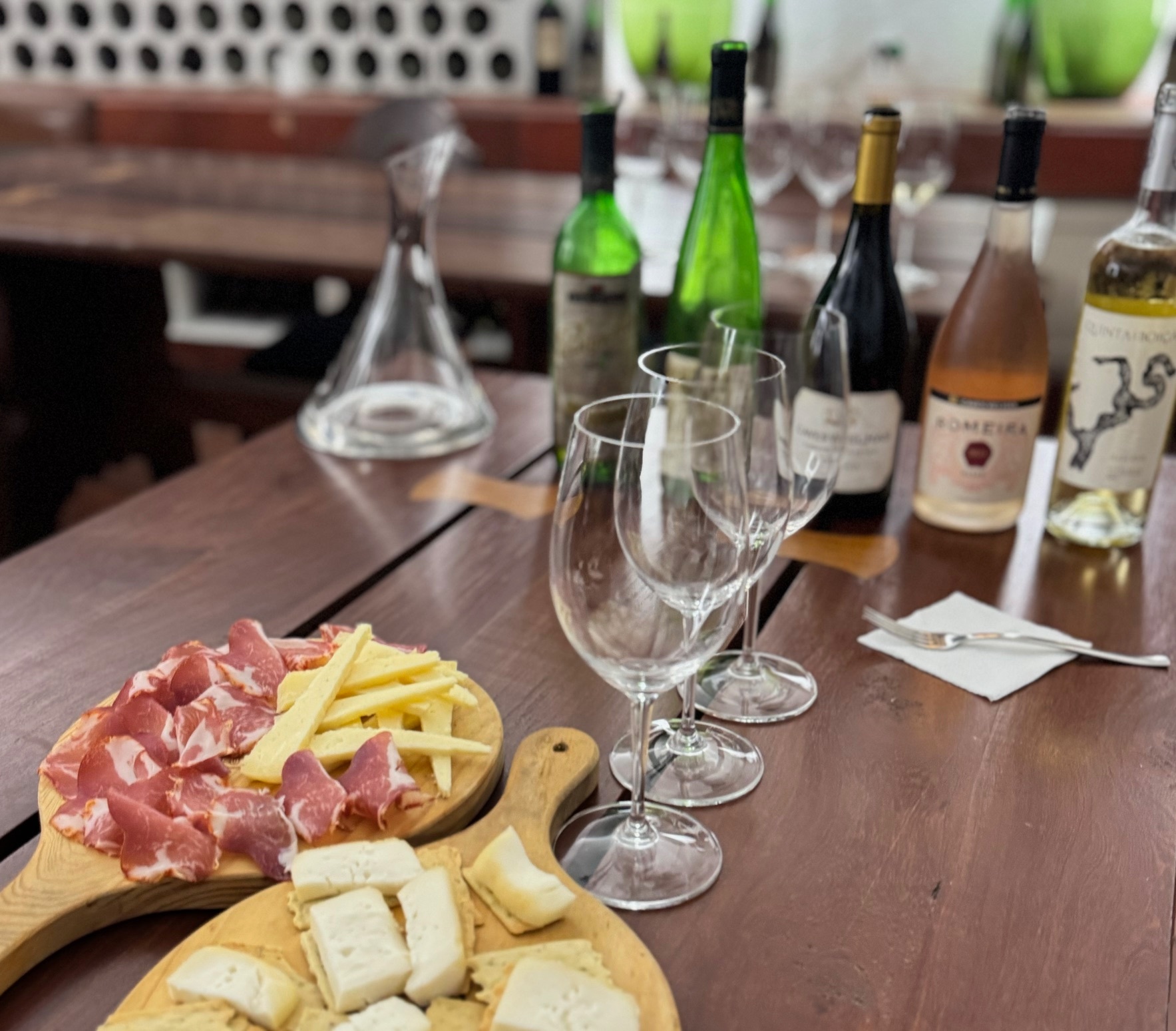 Private Tour: North Lisbon Exclusive Hidden Gem with Wine & Food