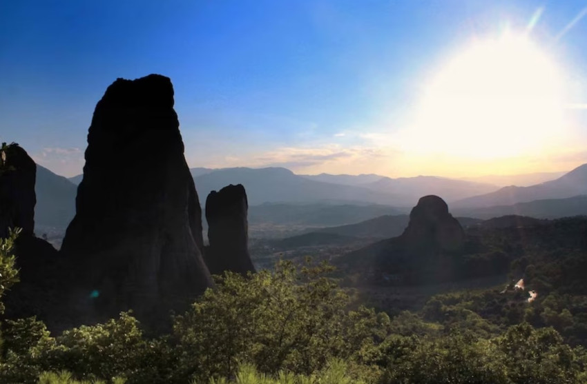 Passeio Guiado: From Athens: Delphi and Meteora 2-Day Tour with Hotel