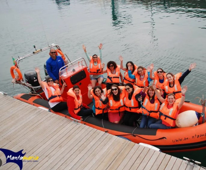 Passeio de Barco: Passeios de Barco à Volta da Ilha - Meio Dia